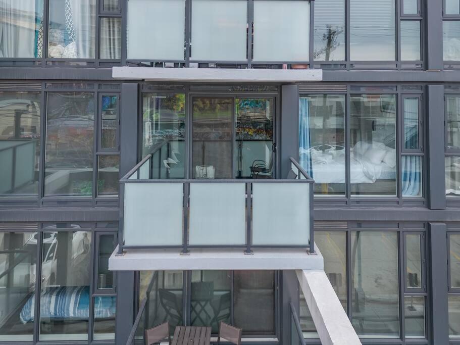 דירות YYC Chic 1Br Kensington Unit W/Parking מראה חיצוני תמונה